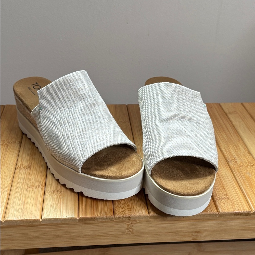 TOP Moda White Platform Slide Mules